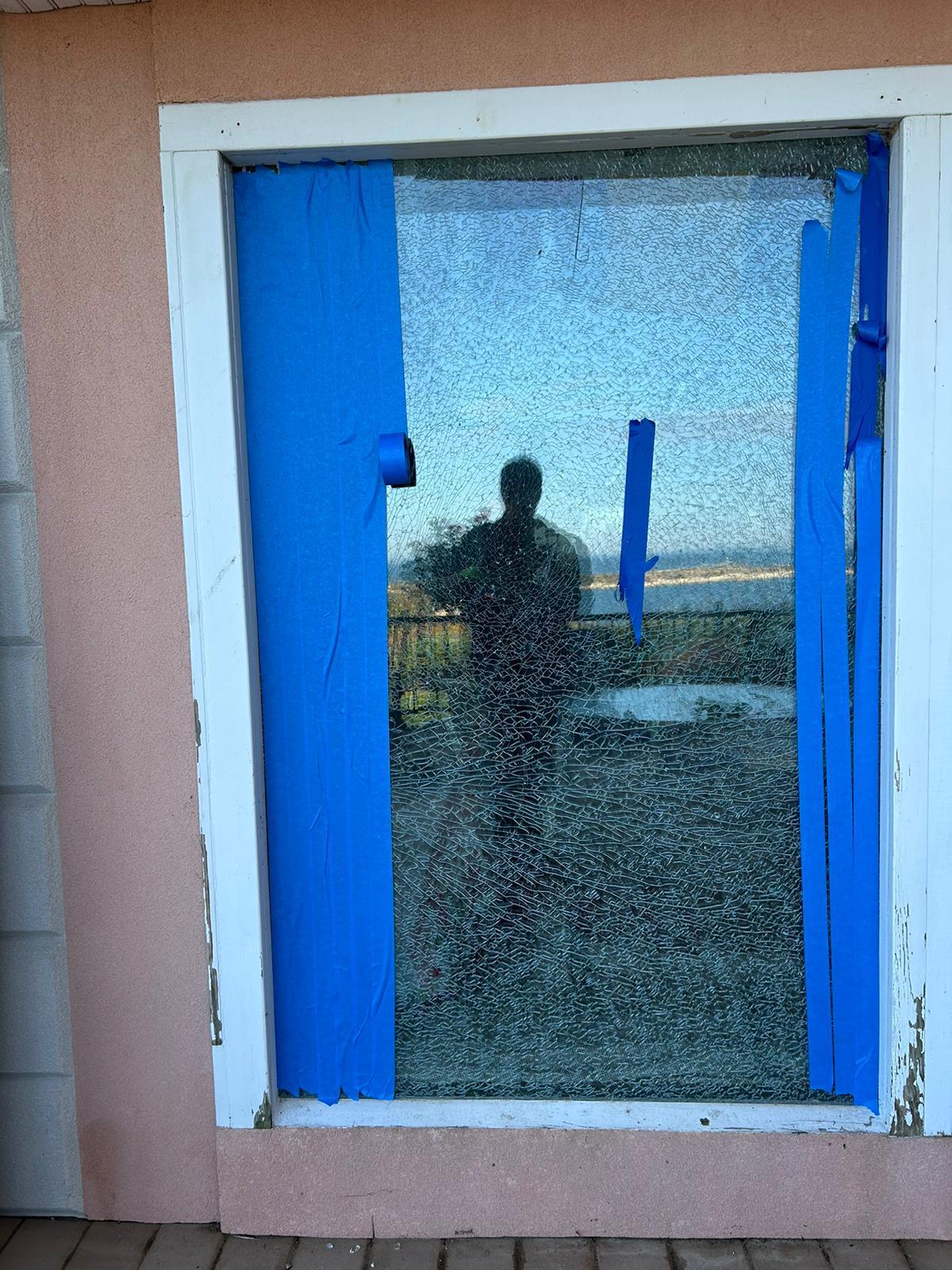 Broken glass before replacement